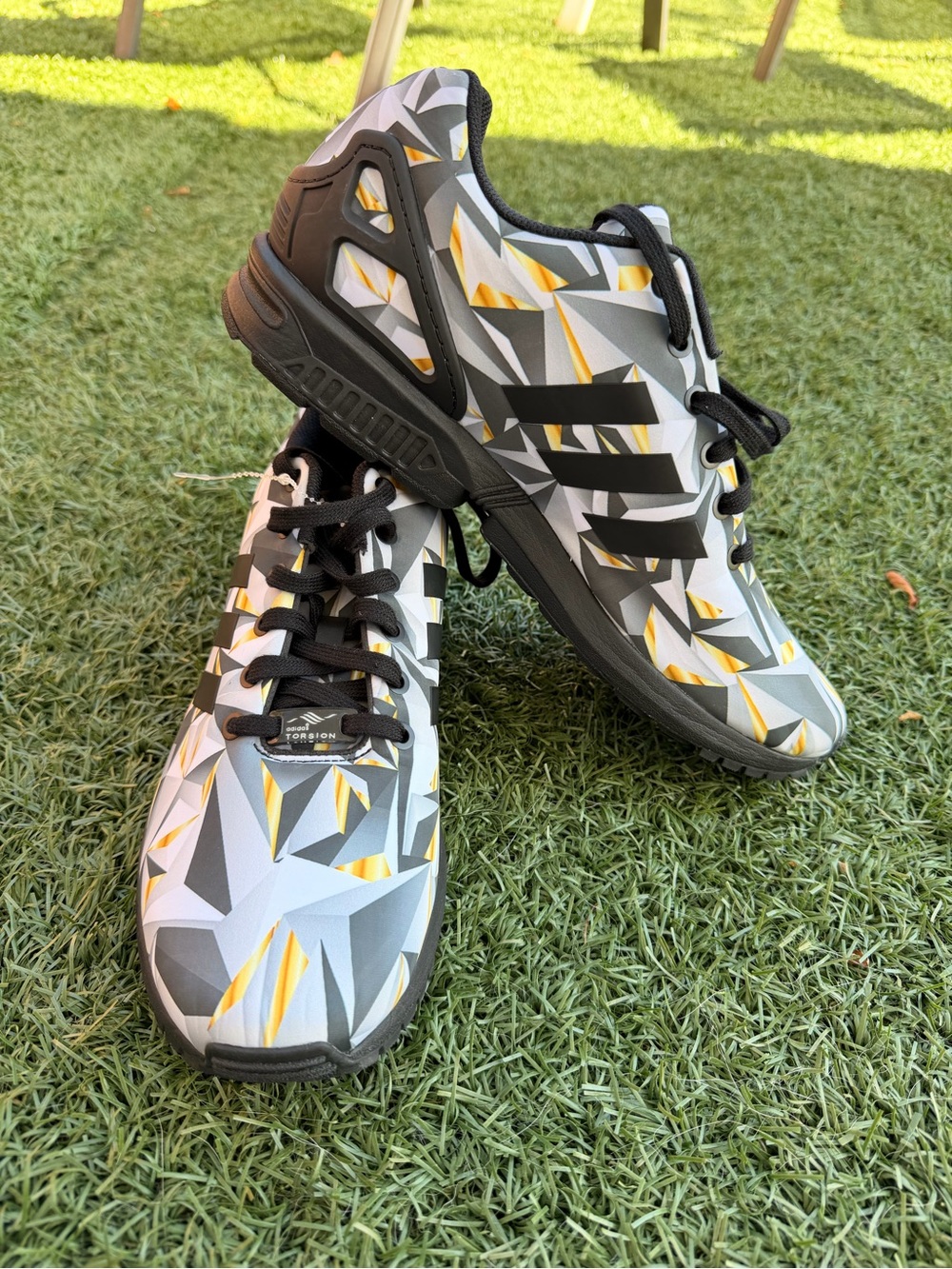 ADIDAS Men's ZX Flux Geometric Print Sneakers AQ3149 Size11